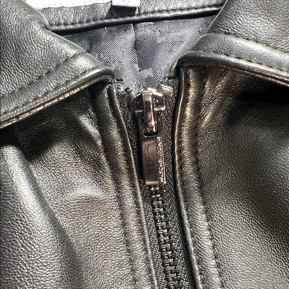 Wilsons Leather Women's Classic Black Jacket - Picture 5 of 12